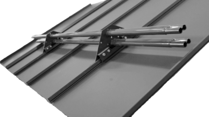 Снегозадержатель трубчатый с плоскоовальной трубой 45х25х1,0 оцинк., длина: 3000мм (3 универ. кронштейна)